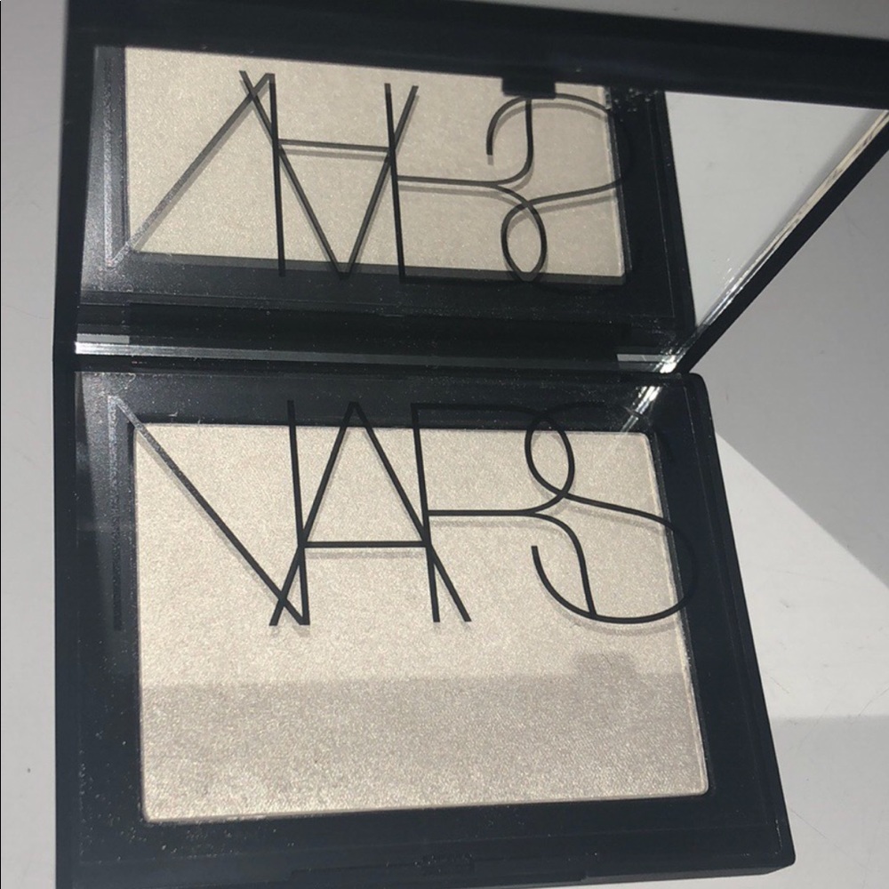 Highend Highlighter bundle- all brand new!